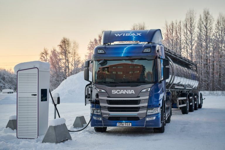Revolučná doprava: Hybridné nákladné autá na solárny pohon